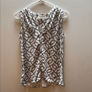 Sleeveless Black and White Patterned Top
